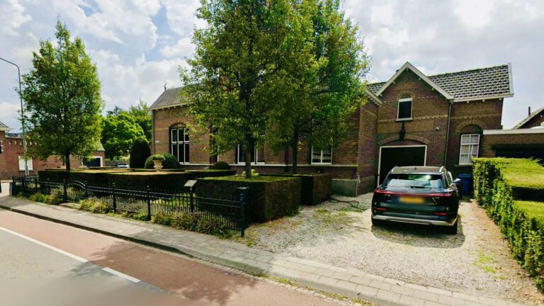 Kantoorpand van OLLI aan de straat